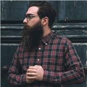 Insegnante diplomando all’accademia LIZARD in chitarra elettrica Hard Rock/Heavy Metal